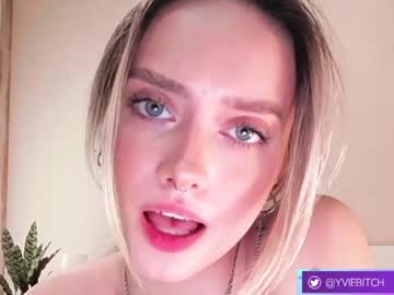 free nude cam girl _yvie_ image #3356458