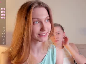 free nude cam couple _hollydolly_ image #6319450