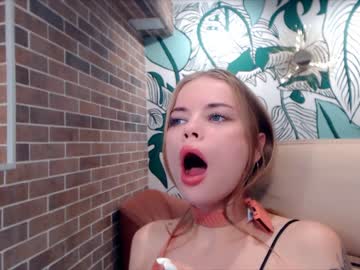 free nude cam girl leiavelvet image #206660