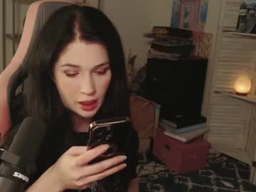 free nude cam girl evelynclaire image #6038994