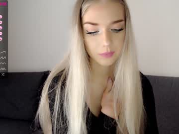 pervyblonde cosplay cam