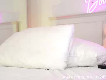 free nude cam girl dovia image #4635292