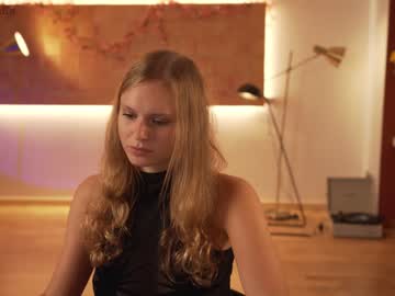 free nude cam girl chillwithkira image #2777928