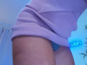 free nude cam girl angel_danm_milf image #468130