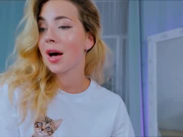 free nude cam girl emmi_rosee image #2553588