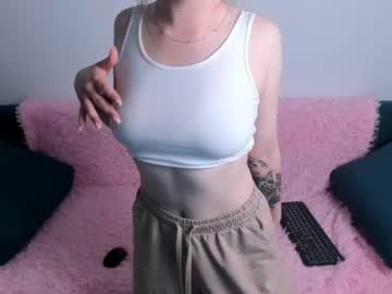 free nude cam girl elletteemily image #6919482