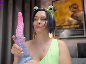 free nude cam girl mashayang image #2810440
