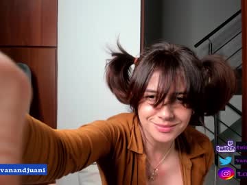 free nude cam girl vanandjuani image #3387055