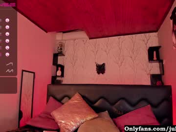 free nude cam girl androidee18 image #804595