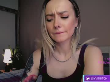 free nude cam girl _yvie_ image #3533355