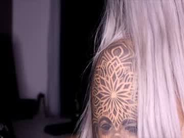 free nude cam girl dee_waters image #6736704