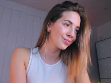 free nude cam girl emmi_rosee image #5925750