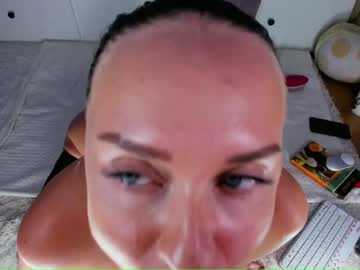free nude cam girl roxy_blue_eyed_ image #2637781