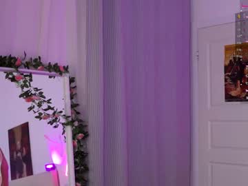 free nude cam girl holliwould_ image #3937696