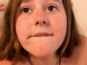free nude cam girl emilia_me image #2042186
