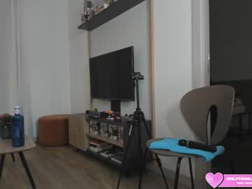 free nude cam girl annieguzman_ image #6211458