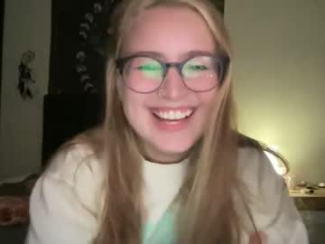 free nude cam girl sarahmartin420 image #4697173