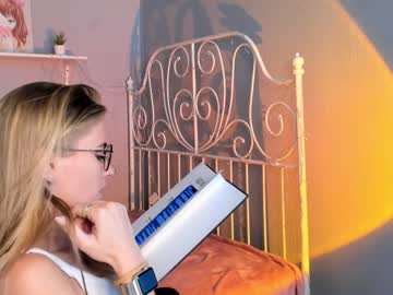 free nude cam girl linellali image #2529559