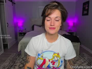 free nude cam girl kayribbons image #1056460