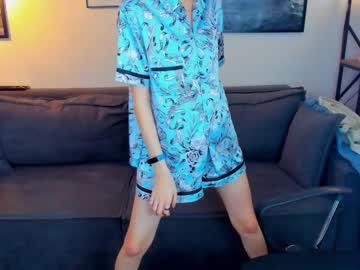 free nude cam girl lisa_roses image #3324687