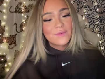 free nude cam girl ari_02 image #5184722