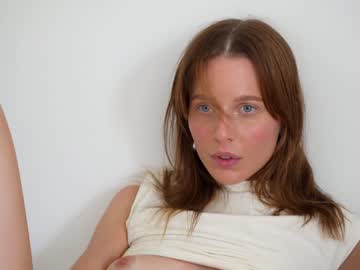 free nude cam girl ellaa91 image #2008925