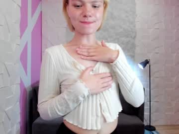 free nude cam girl little_shy_mia image #2731291