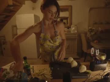 free nude cam girl lucieoude_ image #2626468