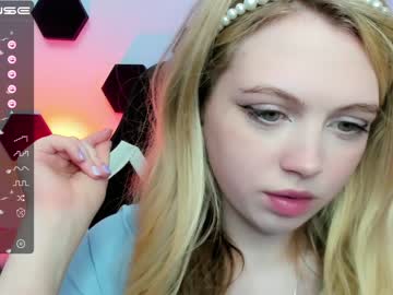 free nude cam girl small_blondee image #3952221