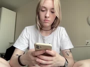 free nude cam girl crystallluna image #4946871