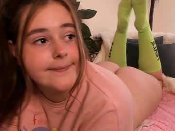 free nude cam girl emilia_me image #2077715