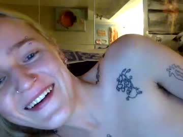 free nude cam couple chloekissesss image #856366