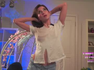 moireearney cosplay cam