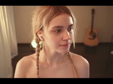 free nude cam girl luna_ai image #2029461