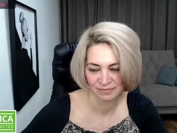 blondemommy_77 cosplay cam