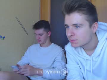 straight__fellas cosplay cam