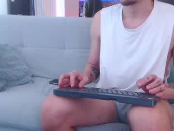 free nude cam man fratguysonline image #4536095