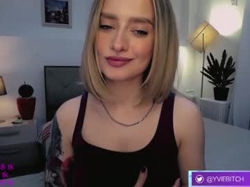 free nude cam girl _yvie_ image #4270217