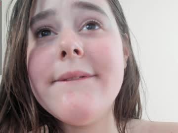 free nude cam girl emilia_me image #1346065