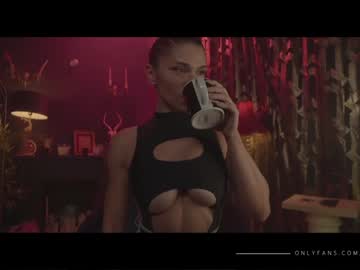 free nude cam girl lucieoude_ image #2670016