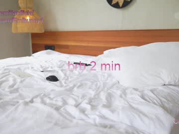 free nude cam girl emilia98xxx image #3818014