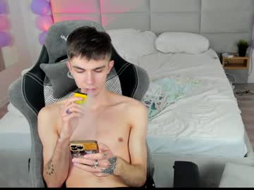 free nude cam man cute_thomas image #3975034