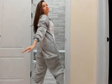 free nude cam girl emilybatee image #3909036