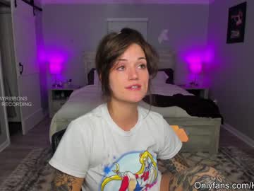 free nude cam girl kayribbons image #1056558