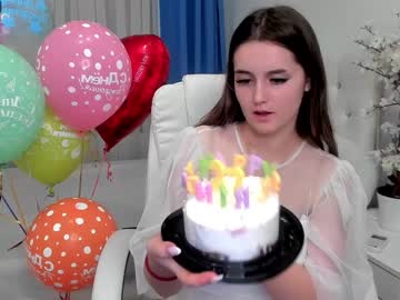 free nude cam girl emmika_ image #4551643