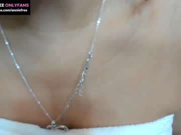 free nude cam girl annieguzman_ image #6317380