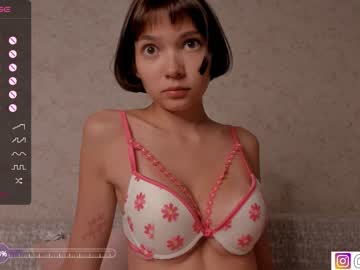 free nude cam girl bzzzme image #5216615