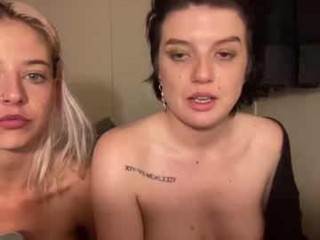 free nude cam couple finnbambi444 image #3096928