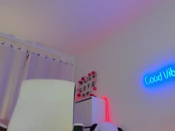 free nude cam girl angel_danm_milf image #527024