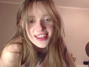free nude cam girl esther_estrie image #6084683